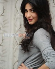 Beautiful Actress Shruti Haasan Photos
