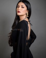Beautiful Actress Shruti Haasan in Black Saree Photos 02