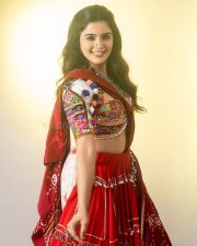 Beautiful Amritha Aiyer in a Stylish Diwali Lehenga Photos 01 Beautiful Amritha Aiyer in a Stylish Diwali Lehenga Photos 01