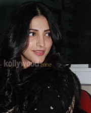 Beautiful Shruthi Hassan At Big Studio Pictures