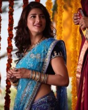 Beautiful Shruthi Hassan Photos