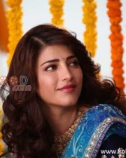 Beautiful Shruthi Hassan Photos