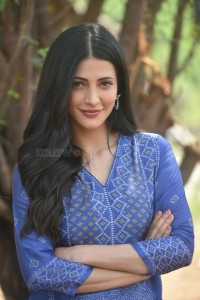 Beautiful Shruti Haasan in a Blue Salwar Photoshoot Pictures 01