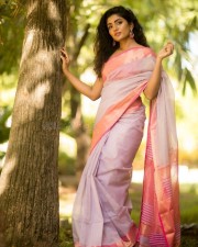 Beautiful Tollywood Heroine Eesha Rebba Pictures 14