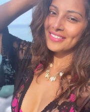 Bengali Bombshell Bipasha Basu Sexy Pictures 03