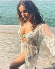 Bengali Bombshell Bipasha Basu Sexy Pictures 04