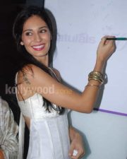 Billa Actress Bruna Abdullah Sexy Pictures