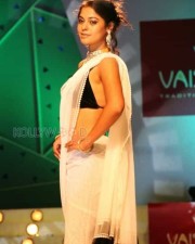 Bindhu Madhavi Hot Saree Rampwalk Pictures