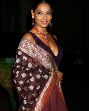 Bipasha Basu Hot Photos
