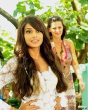 Bipasha Basu In Dum Maaro Dum Movie Stills