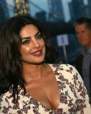 Bollywood Actress Priyanka Chopra Hot Cleavage Pictures