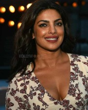 Bollywood Actress Priyanka Chopra Hot Cleavage Pictures
