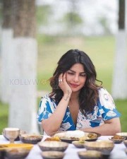Bollywood Actress Priyanka Chopra New Pictures