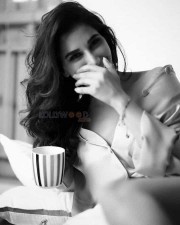 Sophie Choudry 23 Bollywood Actress Sophie Choudary Sexy Photoshoot Pictures