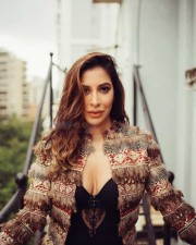 British Model Sophie Choudry Pictures 03
