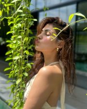 Chapter 2 Host Rhea Chakraborty Sexy Pictures 03