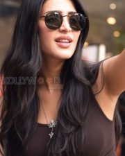 Confident Actress Shruti Haasan in a Dark Brown Sleeveless Top Photos 03