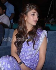 Cute Sexy Actress Shruthi Hassan Saree Photos
