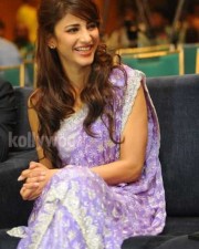 Cute Sexy Actress Shruthi Hassan Saree Photos