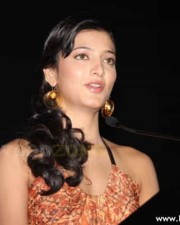 Cute Shruti Haasan Stills