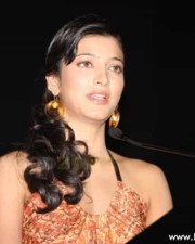 Cute Shruti Haasan Stills