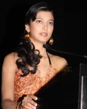 Cute Shruti Haasan Stills