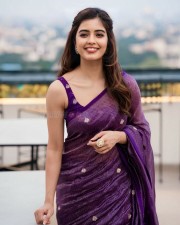 Cute and Smiling Amritha Aiyer Saree Picture 01