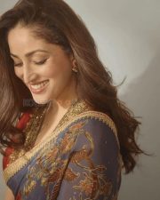 Dhoom Dhaam Actress Yami Gautam in a Deep Blue Embroidered Saree Photos 04