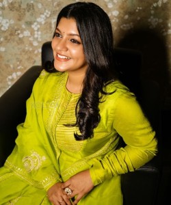 Dhoomam Movie Actress Aparna Balamurali Photoshoot Pictures 01