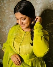 Dhoomam Movie Actress Aparna Balamurali Photoshoot Pictures 03