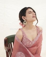 Fatima Sana Shaikh Hot Pink Saree Photo 01