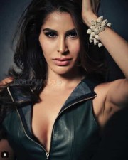 Sophie Choudry 20 Glamour Model Sophie Choudary Hot Photos
