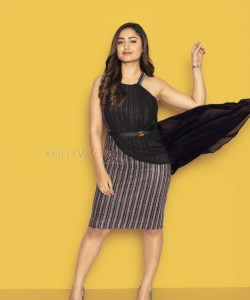 Good Looking Tridha Choudhury Pictures 01