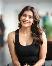 Gorgeous Hebah Patel at Eesha Movie Trailer Success Meet Photos 41