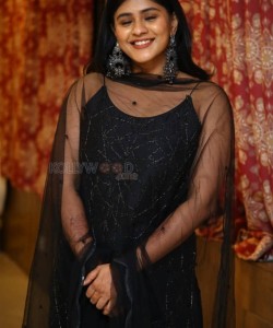Hebah Patel at Santosham South Indian Film Awards 2021 Curtain Raiser Press Meet Photos 13