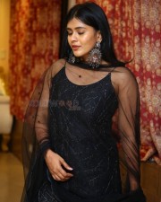 Hebah Patel at Santosham South Indian Film Awards 2021 Curtain Raiser Press Meet Photos 15