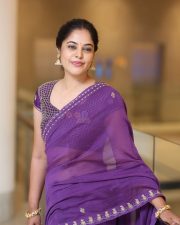 Heroine Bindu Madhavi at Dhandoraa Movie Pre Release Event Photos 18