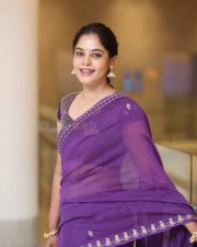 Heroine Bindu Madhavi at Dhandoraa Movie Pre Release Event Photos 19
