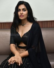 Heroine Divi Vadthya Stunning in Black Dress Photoshoot Pictures 30
