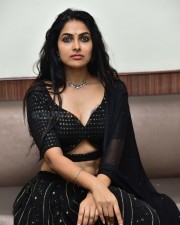 Heroine Divi Vadthya Stunning in Black Dress Photoshoot Pictures 34