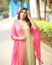 Heroine Eesha Rebba at Om Shanti Shanti Shantihi Movie Teaser Launch Photos 08