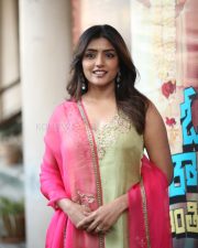 Heroine Eesha Rebba at Om Shanti Shanti Shantihi Movie Teaser Launch Photos 16