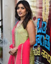Heroine Eesha Rebba at Om Shanti Shanti Shantihi Movie Teaser Launch Photos 23