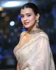 Heroine Hebah Patel at Eesha Movie Pre Release Event Pictures 12