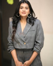 Heroine Hebah Patel at Vyavastha Press Meet Pictures 13