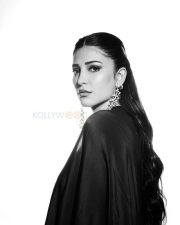 Hi Nanna Actress Shruti Haasan Photos 01