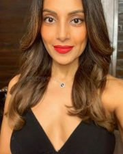 Indian Actress Bipasha Basu Pictures