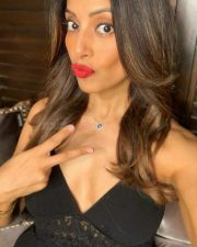 Indian Actress Bipasha Basu Pictures