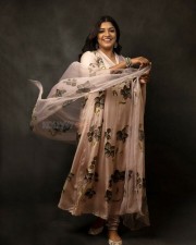 Mindiyum Paranjum Actress Aparna Balamurali Photos 08