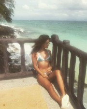 Model Aisha Sharma Sexy Photos